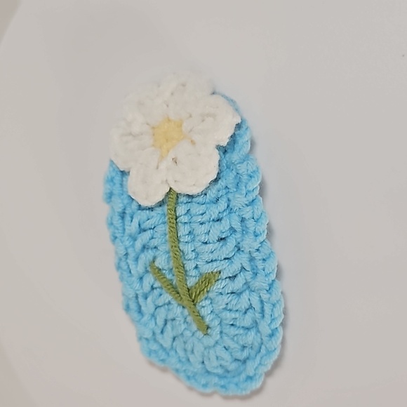 Hand Crafted Hand Knit Crochet Snap Hair Clip Blue with White Flower Boho Style - Picture 5 of 17